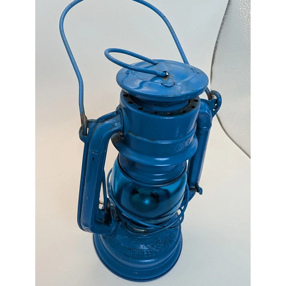 Winged Wheel No. 350 Blue Kerosene Lantern Blue Globe Made Japan Vintage 7.5